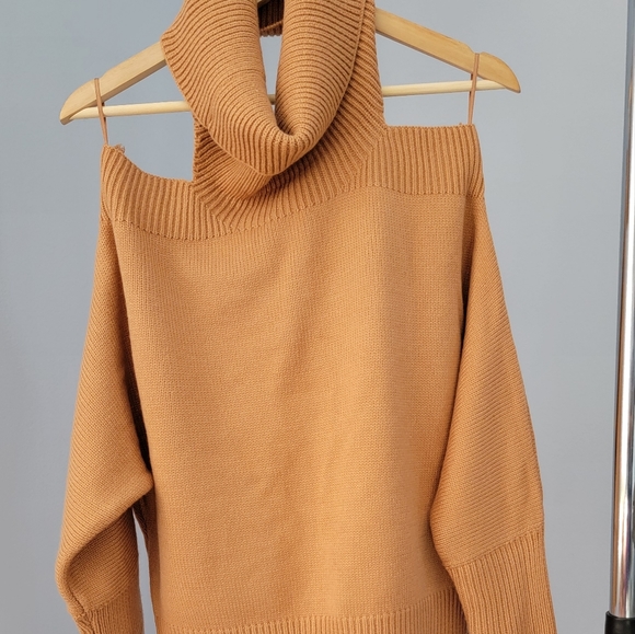 Lush women's open shoulder sweater size M - Picture 10 of 10